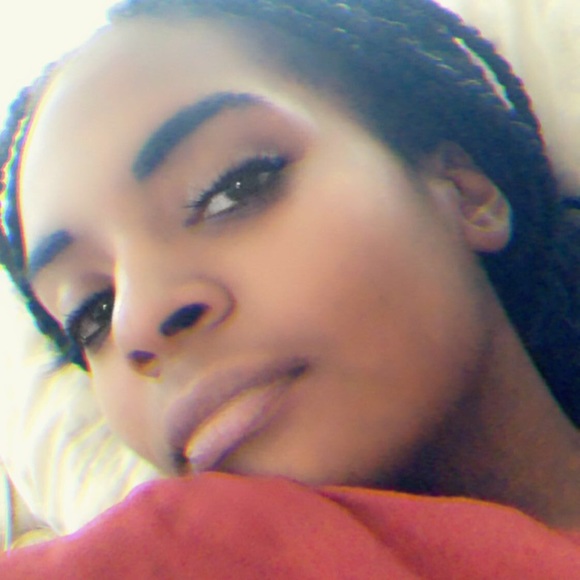 Meet your Posher, Chariesha - Picture 1 of 1